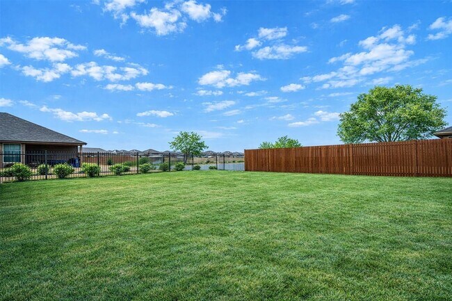 Building Photo - 1125 Silver Maple Ln