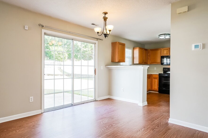 Building Photo - 7330 Great Laurel Dr