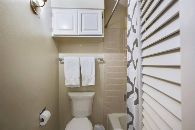 Building Photo - 1908 Pawnee Dr