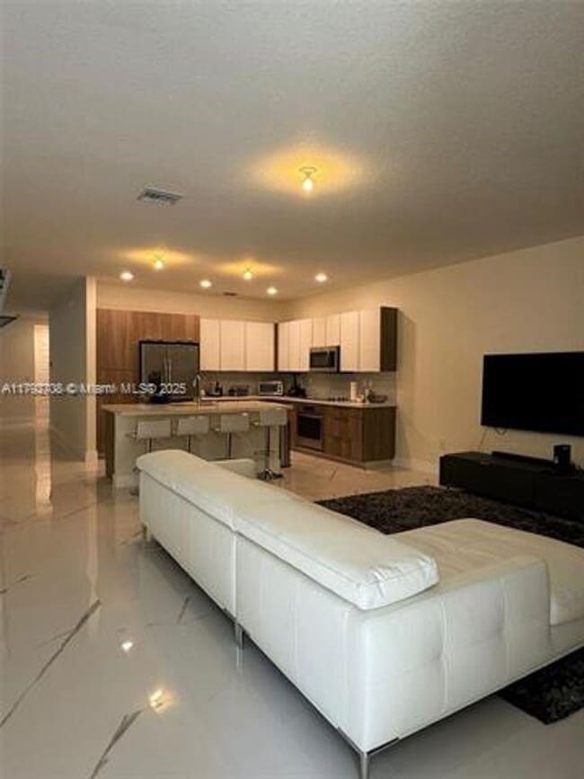 Building Photo - 10376 NW 76th Terrace