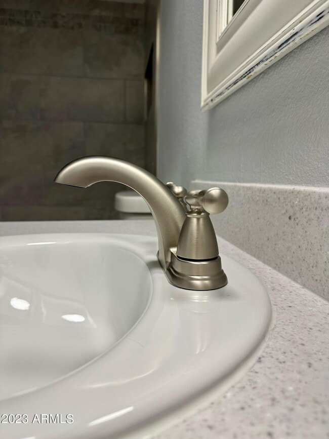 Building Photo - 821 E Orange Dr