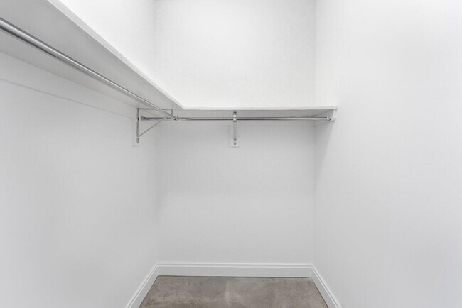 Building Photo - 148 1st St