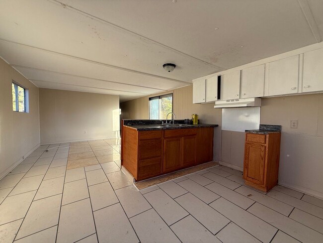 Building Photo - Home for Rent