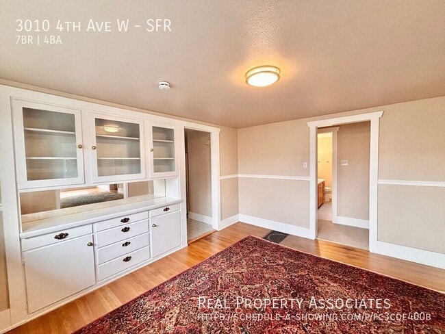 Building Photo - 3010 4th Ave W