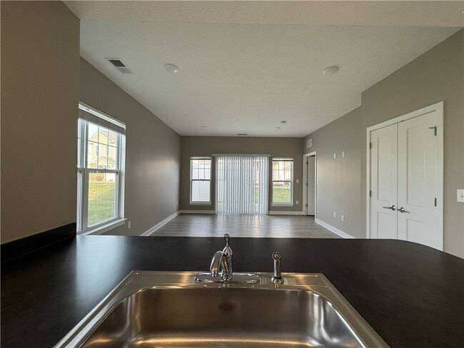 Building Photo - 29 Grn Spg Ln