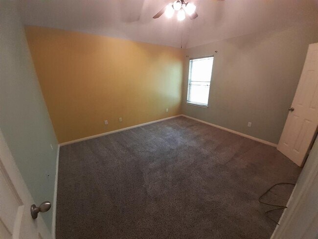 Building Photo - 5835 Beeston Ln