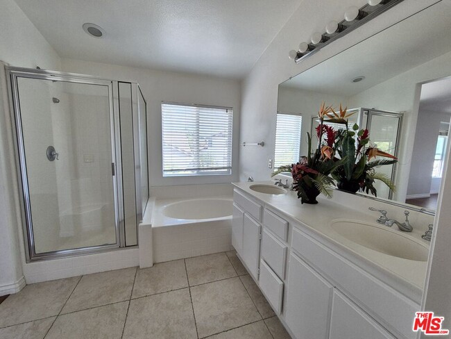 Building Photo - 7637 Pinot Pl