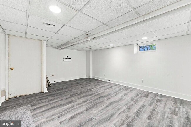 Building Photo - 122 Wilson Ave