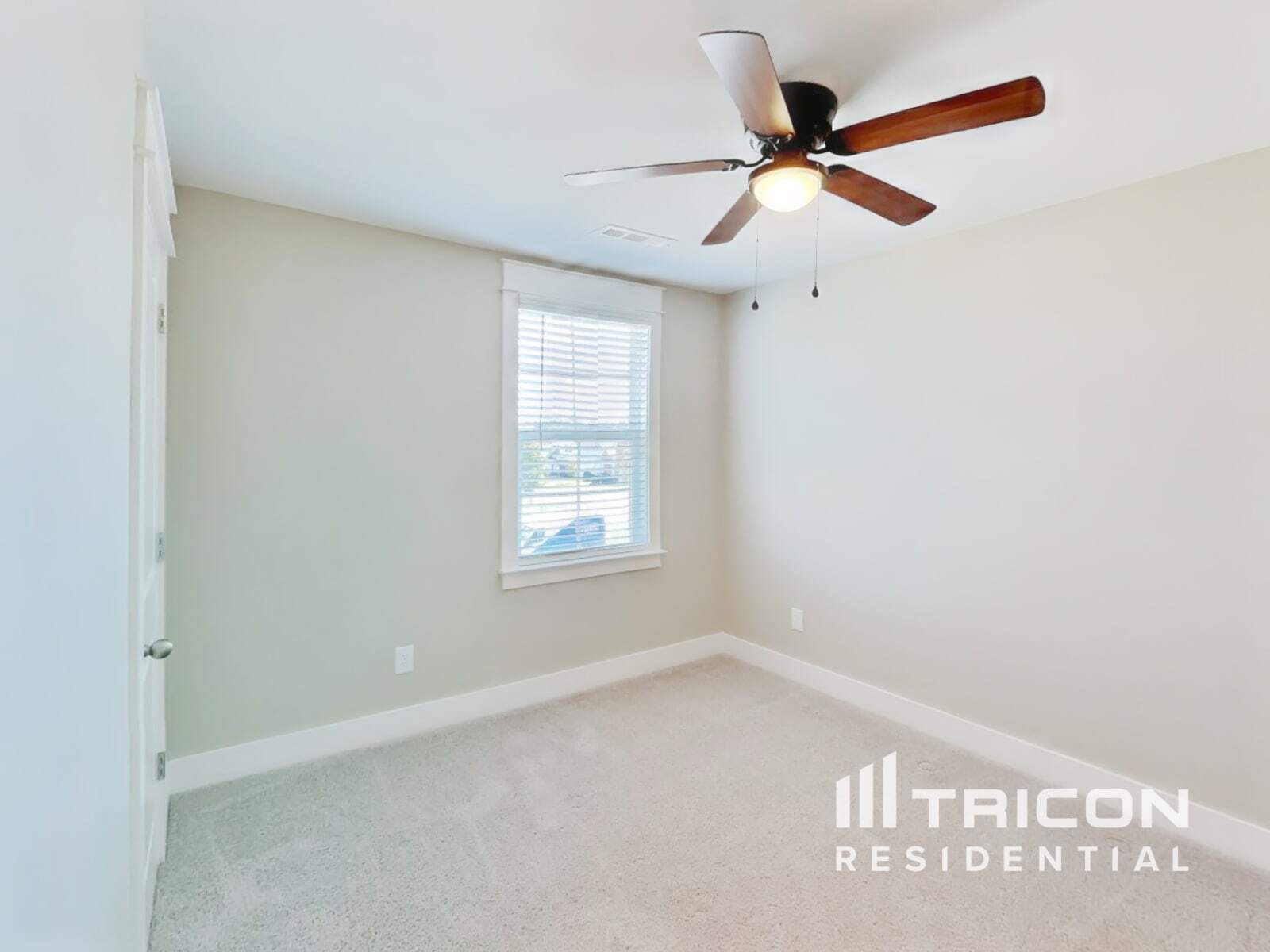 Building Photo - 1406 Cotillion Dr