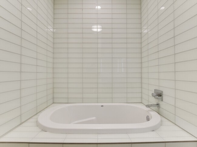 Building Photo - 123 Lexington Ave