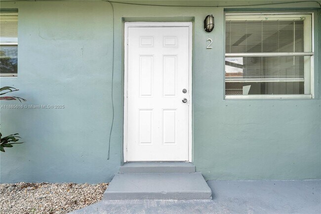 Building Photo - 15991 NE 18th Pl