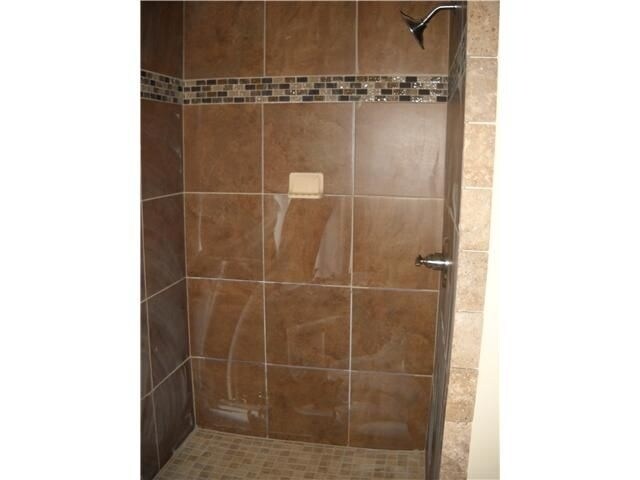 Building Photo - 1242 N Shannon Way