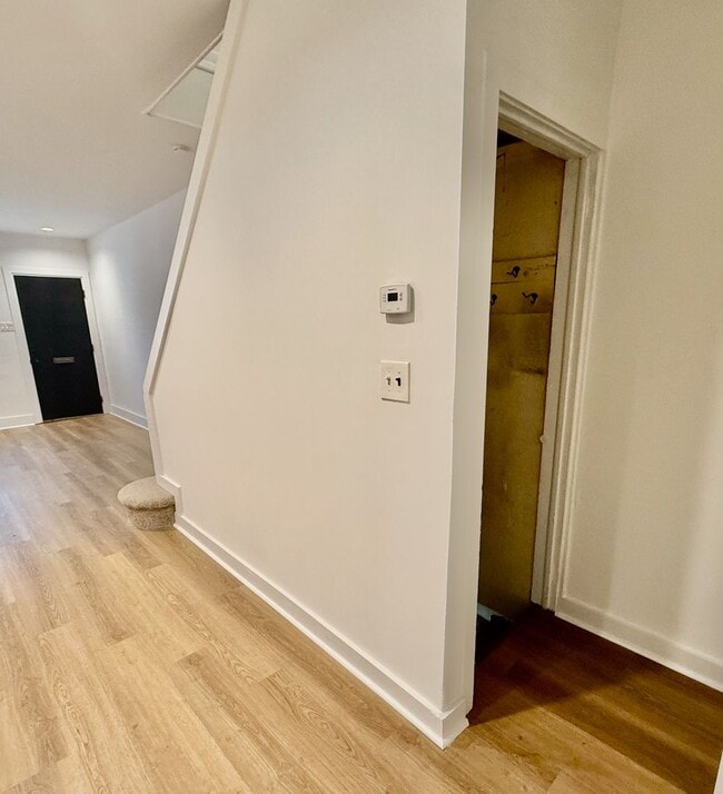 Building Photo - Just RENOVATED open floorplan 3 BED/1 BA HOME w/ WASHER/DRYER & large PATIO on Great Block in Sou...