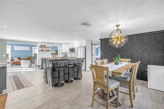 Building Photo - 354 74th Ave NE