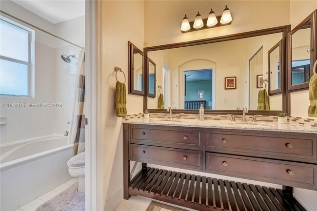 Building Photo - 7806 NW 116 Pl