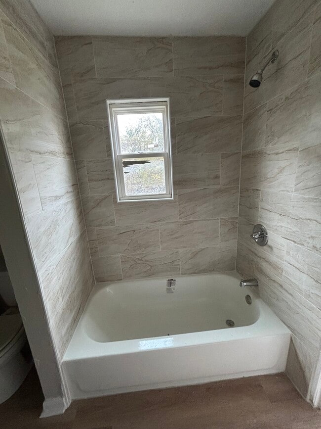 Building Photo - 1314 Dewberry St