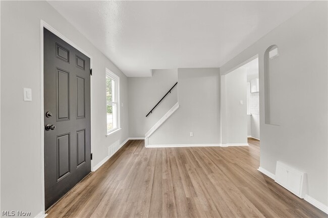 Building Photo - 441 E 250th St