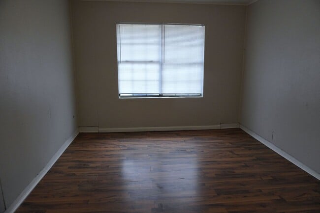 Building Photo - Southern Hills Remodeled Home