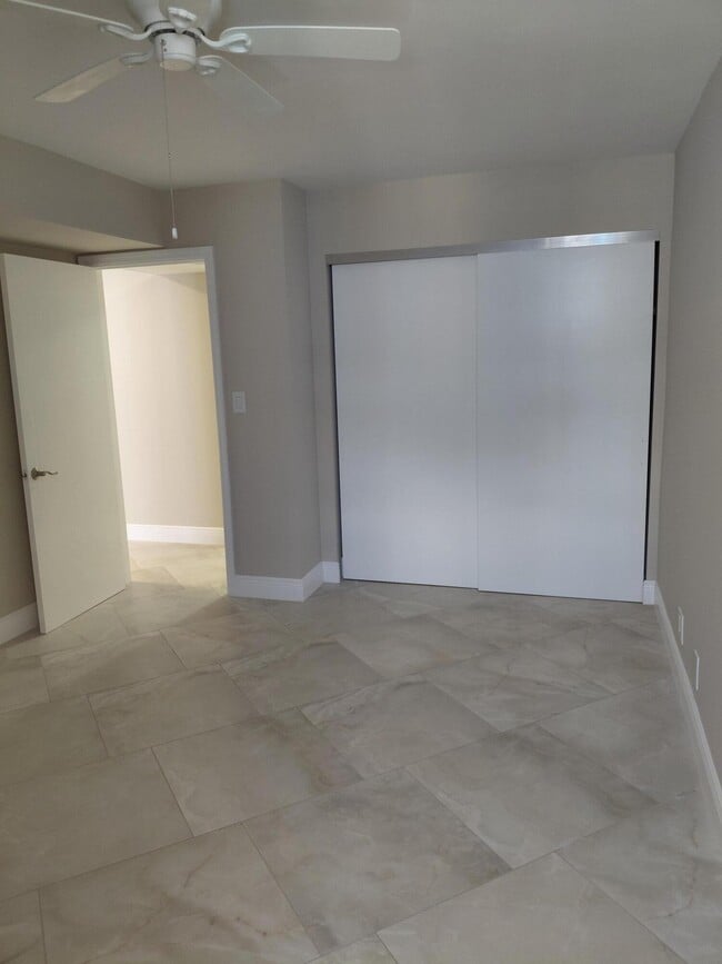 Building Photo - 1010 S Ocean Blvd
