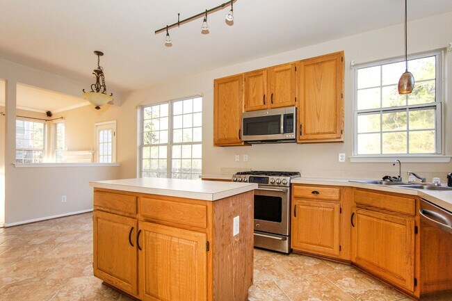 Building Photo - 3013 Mossy Creek Dr