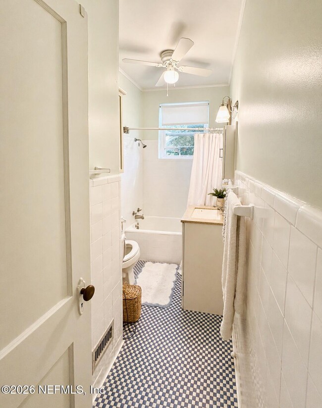 Building Photo - 1765 Canterbury St