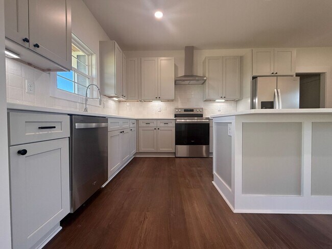 Building Photo - Brand-New 3-Bedroom Home with 2-Car Garage, Covered Porch, and Modern Finishes