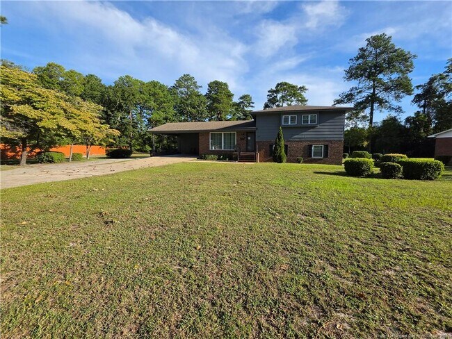 Building Photo - 112 Chloe Dr