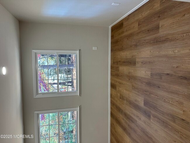 Building Photo - 4B Winthrop Pl