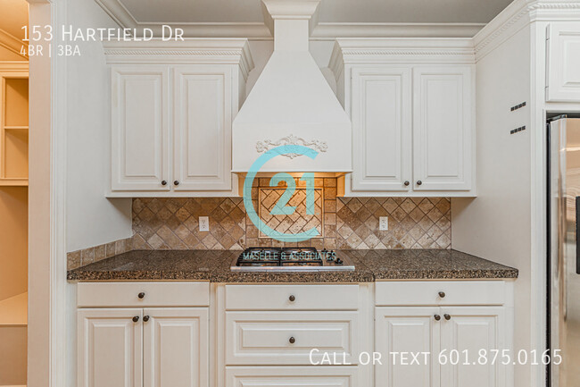 Building Photo - 4 Bed/3 Bath Home in Hartfield