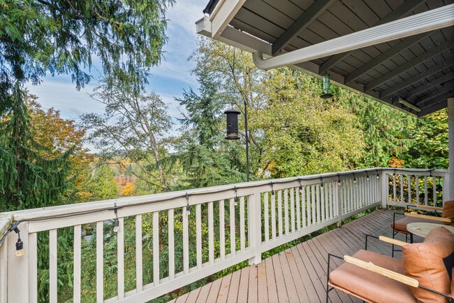 Building Photo - 12135 107th Ave NE