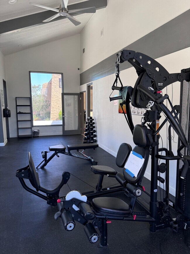 Building Photo - 8055 E Thomas Rd