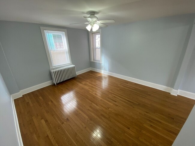 Building Photo - 60 William St