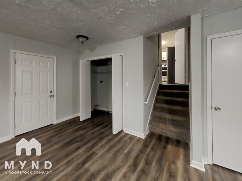 Building Photo - 2310 Ramblewood Cir