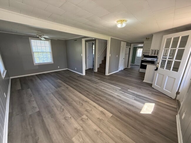 Building Photo - House in Benton