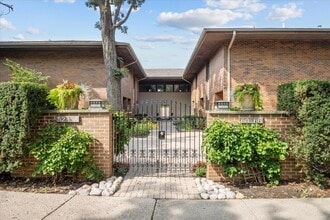 Building Photo - 62 E Center Ave