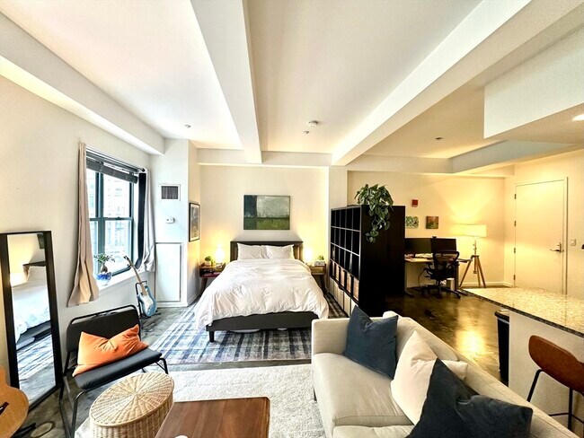 Building Photo - 40 Fay St