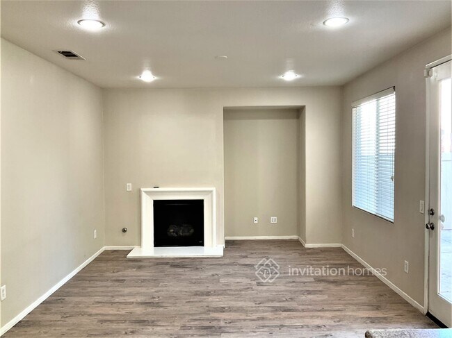 Building Photo - 37201 Galileo Ln