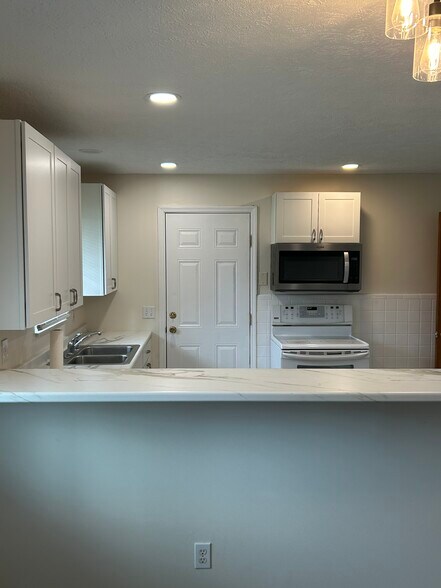 Building Photo - 3516 Blue Rock Rd