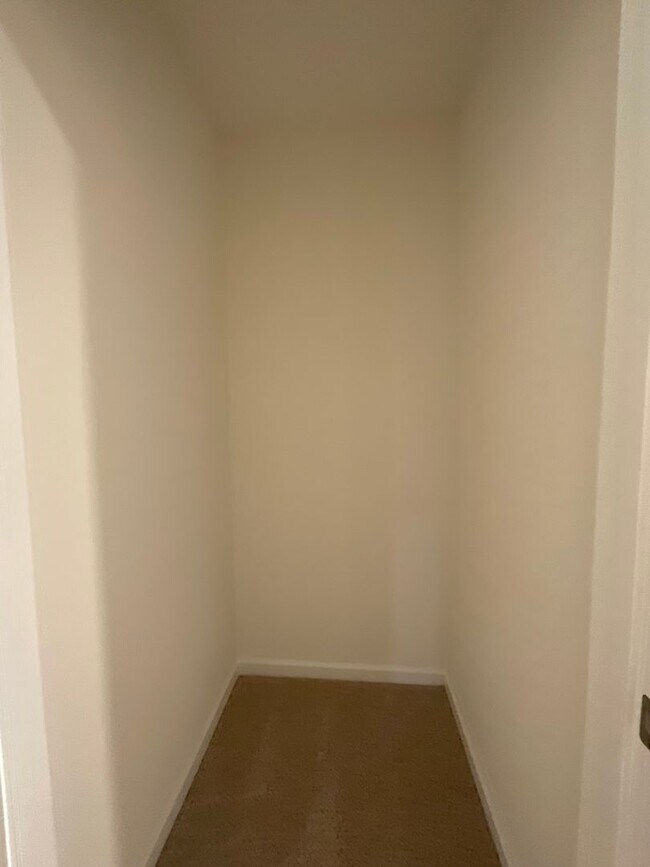 Building Photo - Nice 3 bedroom/2 bath - East Morristown