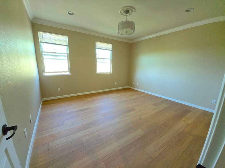 3rd Floor, Master Bedroom - 5962 Lugano Via