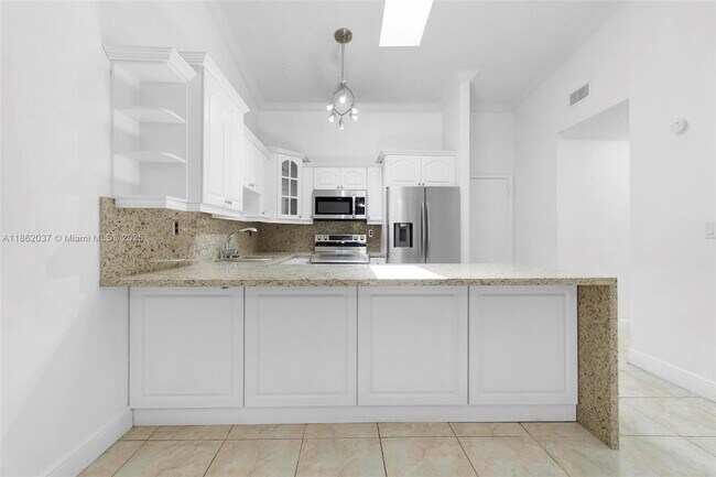 Building Photo - 6234 SW 151st Ct