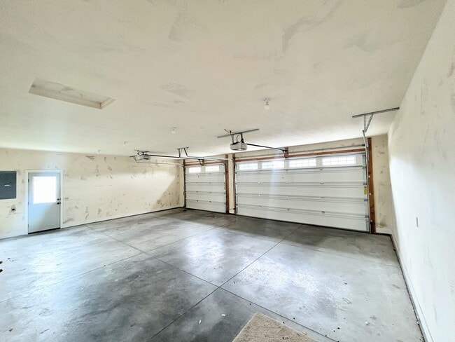 Building Photo - 929 Applewood Dr