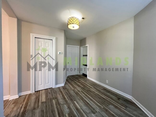 Building Photo - 320 Corley St