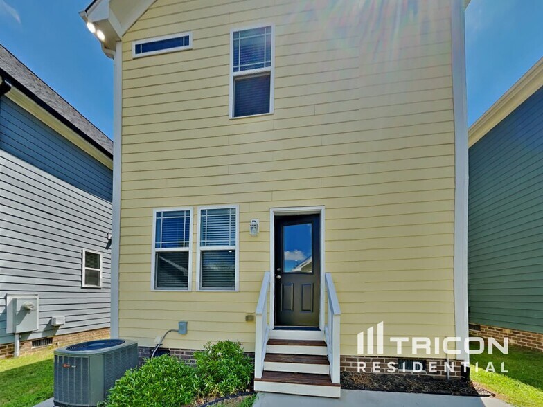 Building Photo - 777 Fireball Ct