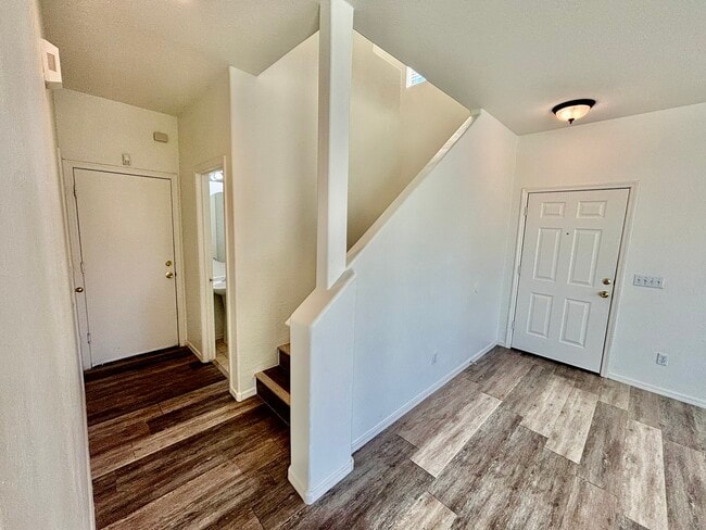 Building Photo - 3018 W Sands Dr