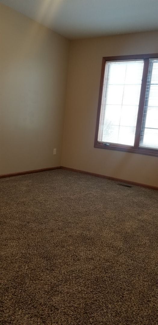 Building Photo - 3BR Ranch Carroll Creek