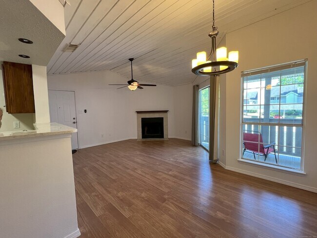 Building Photo - 91 Crown Knoll Ct