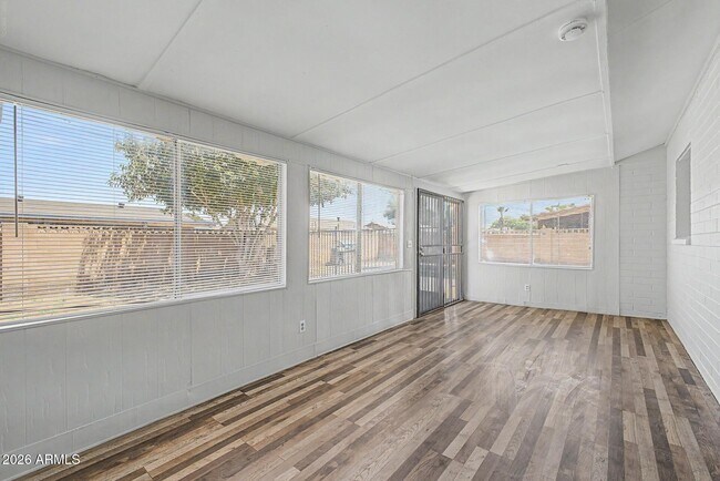 Building Photo - 6536 W Turney Ave