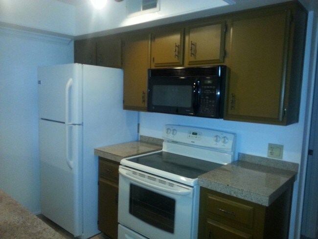 Building Photo - 8841 N 8th St