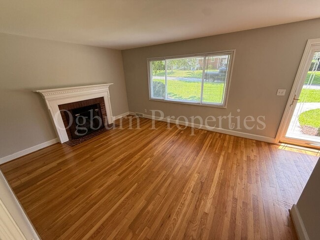 Building Photo - 1408 Kenwood St